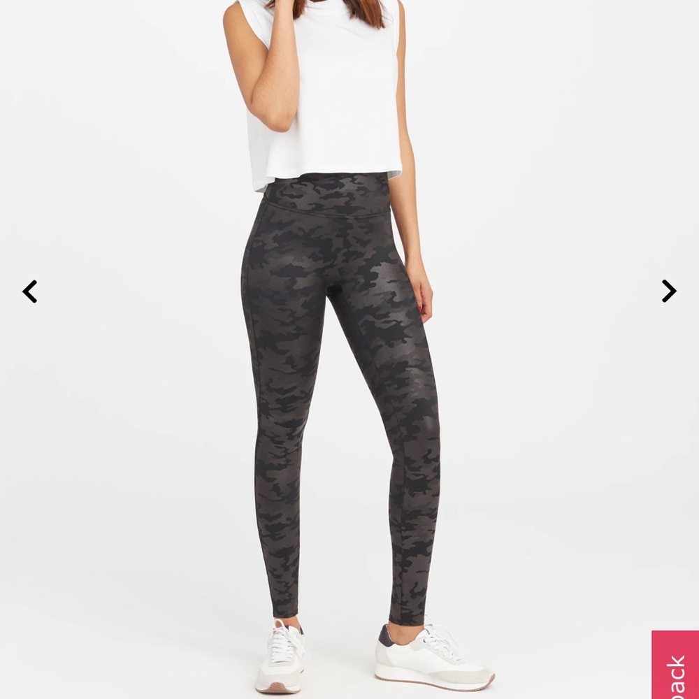Spanx Med black camo